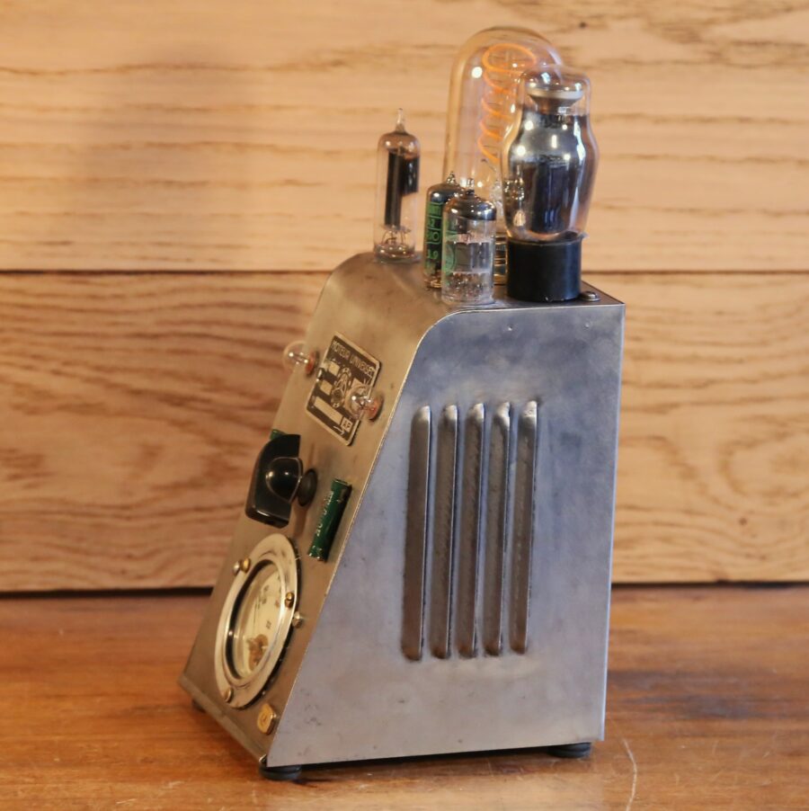 Lampe création Steampunk métal voltmètre – Image 3