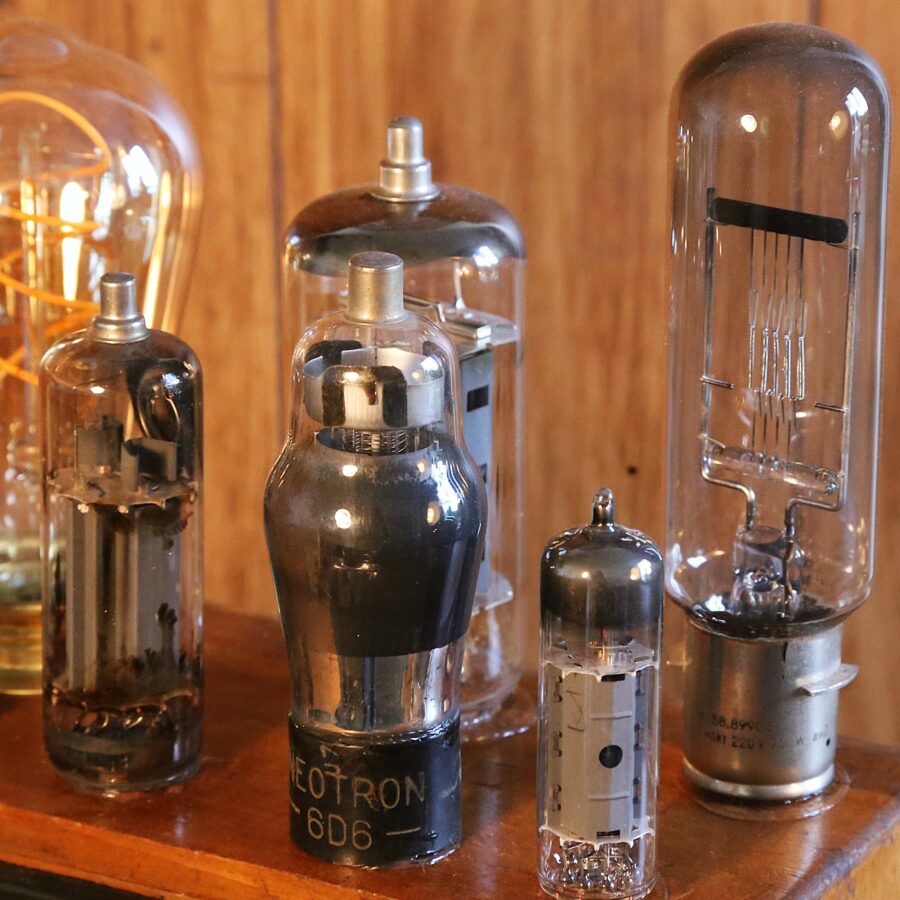 Lampe Steampunk instrument scientifique bois – Image 5