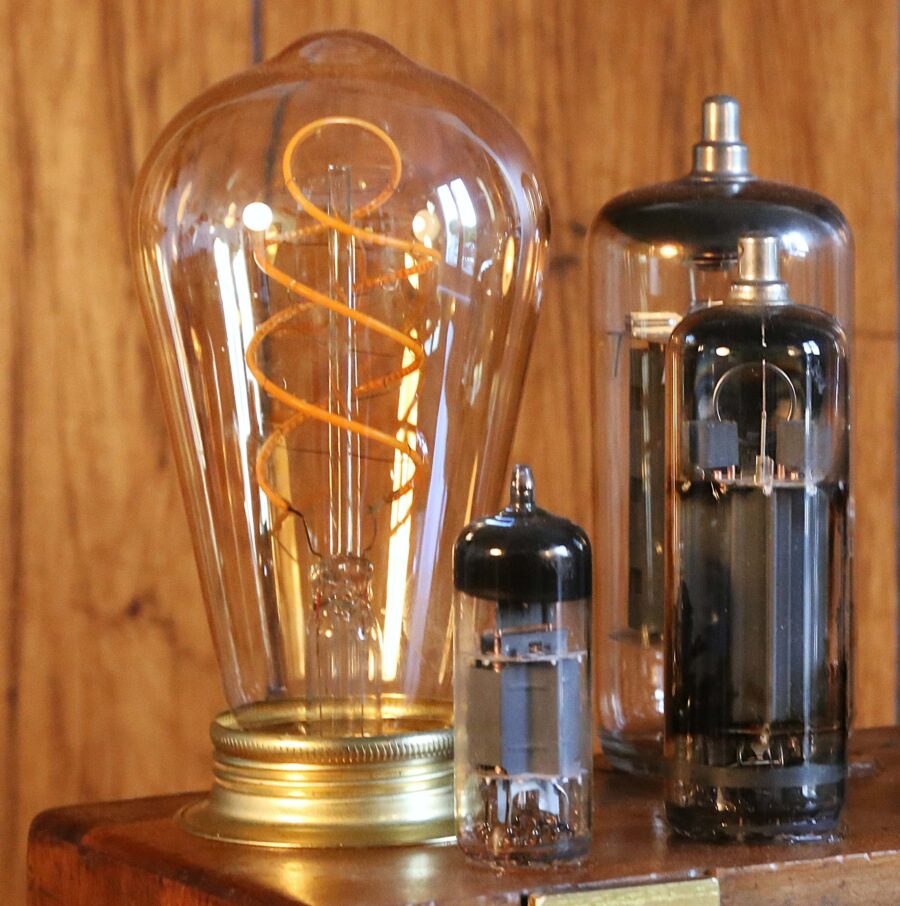 Lampe Steampunk instrument scientifique bois – Image 11