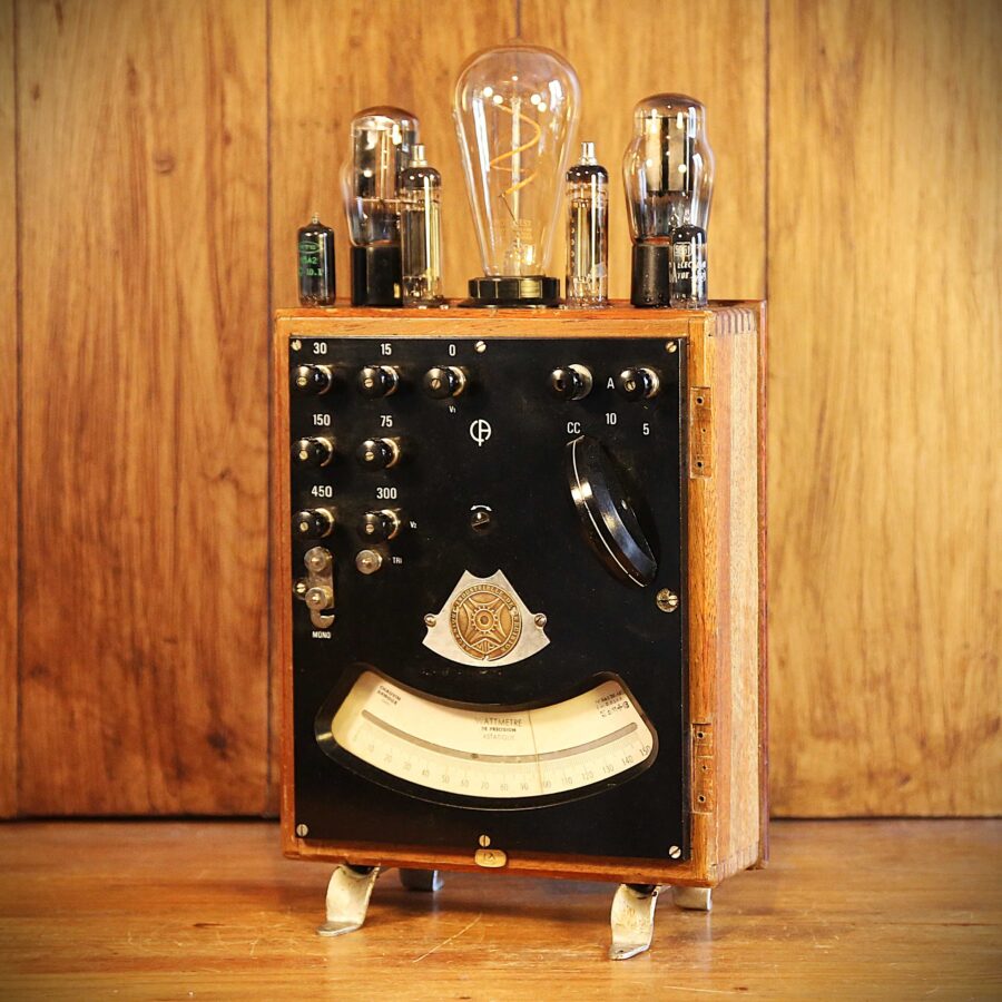 Lampe Steampunk instrument scientifique bois