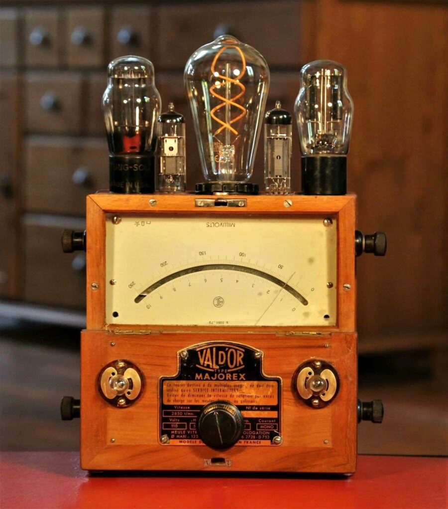 Lampe Steampunk instrument scientifique bois – Image 4