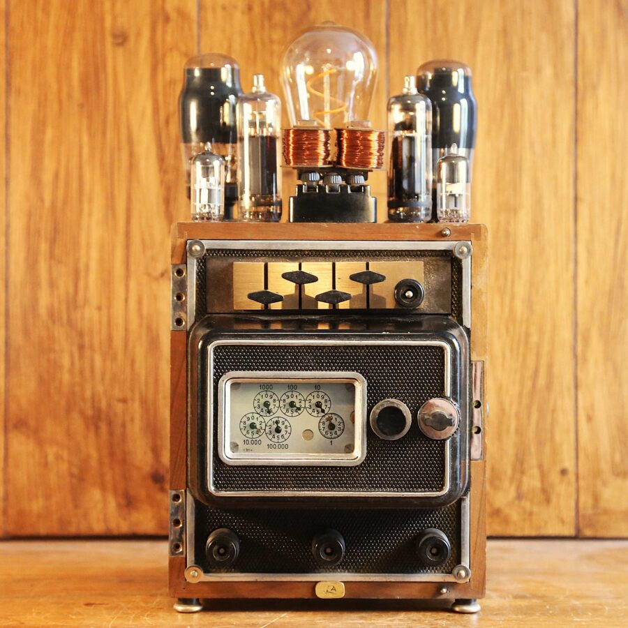 Lampe Steampunk instrument scientifique bois