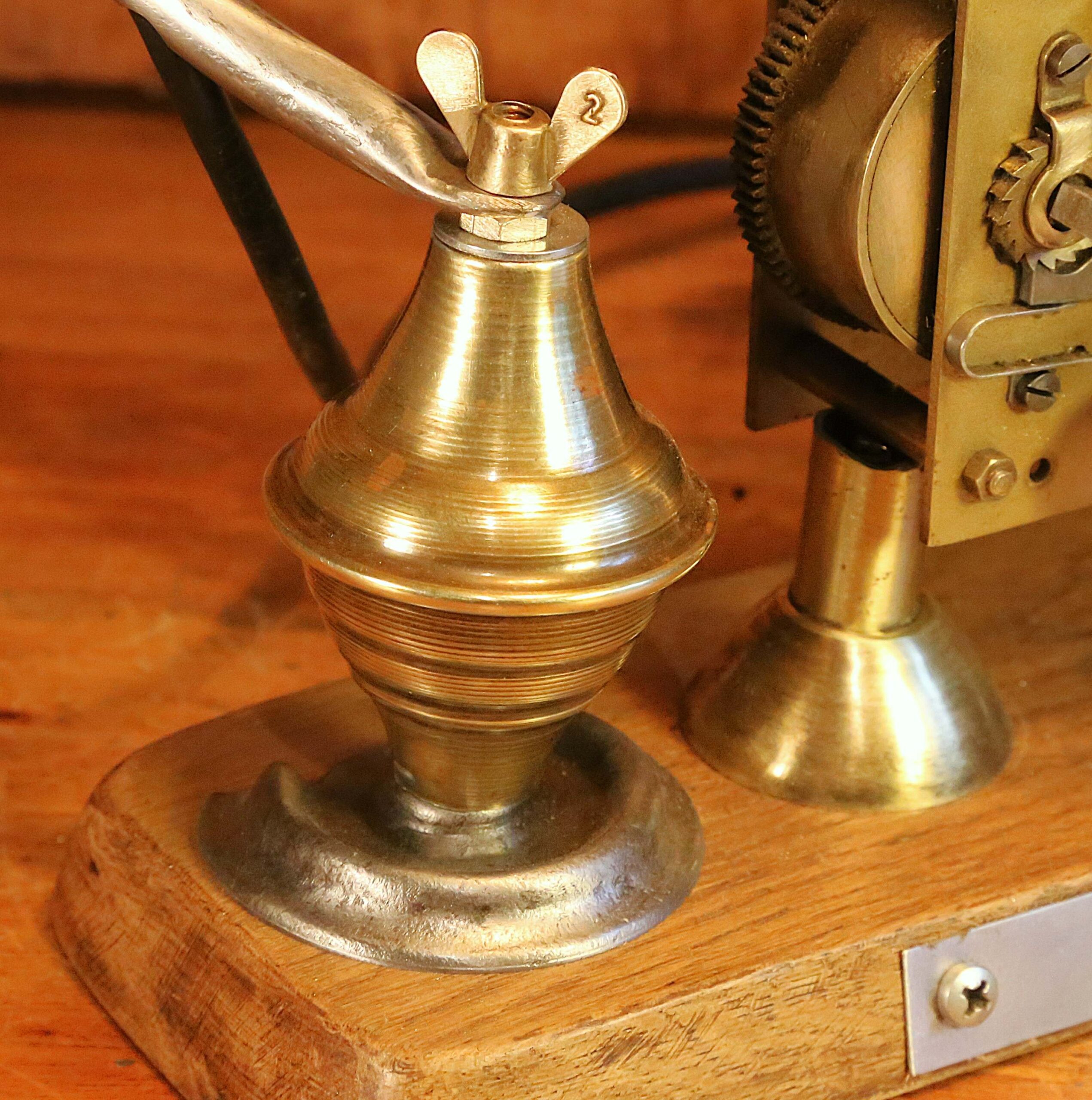 Lampe Steampunk originale horlogerie vintage – Image 7