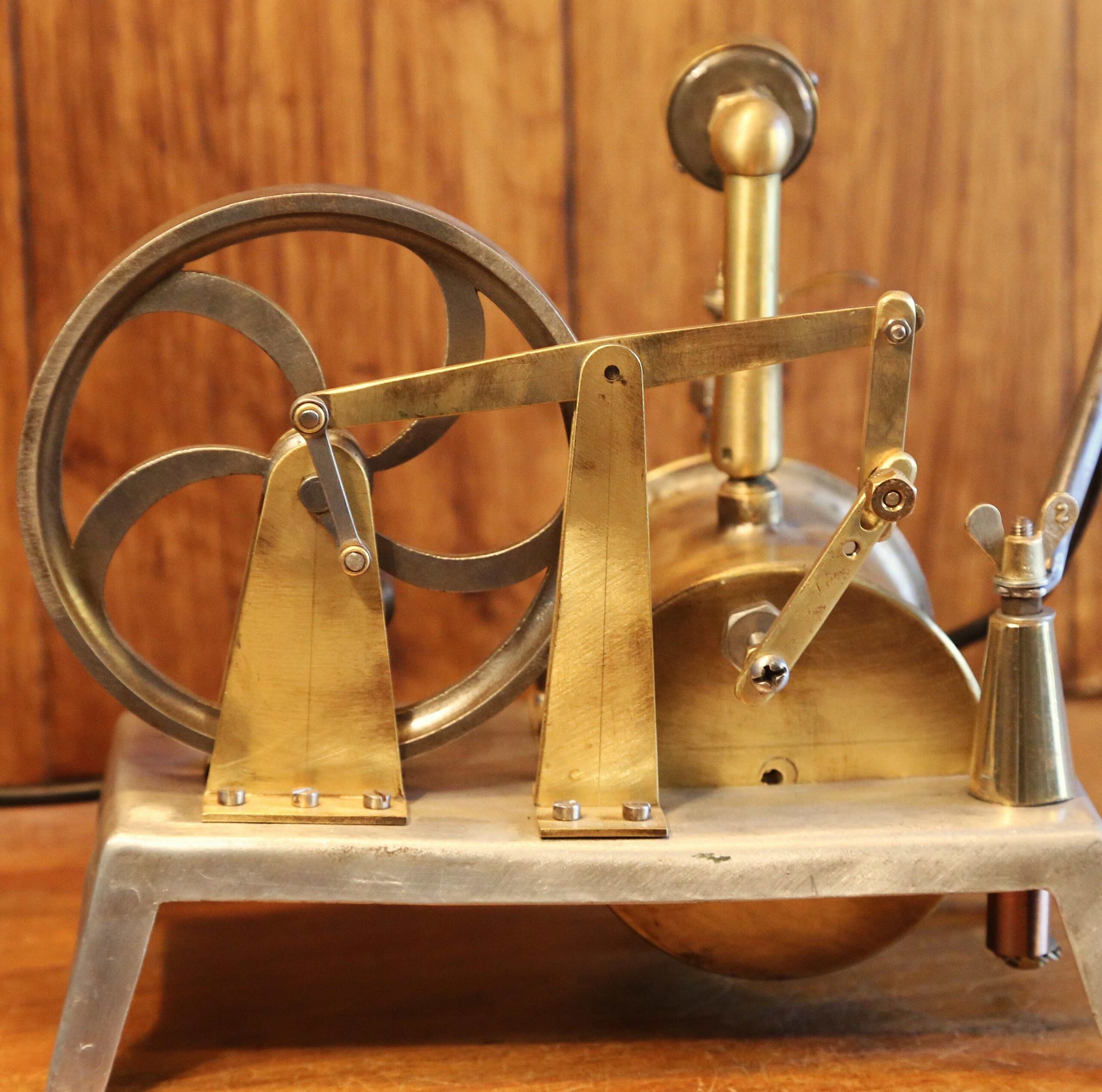 Lampe Steampunk unique machine à vapeur – Image 4