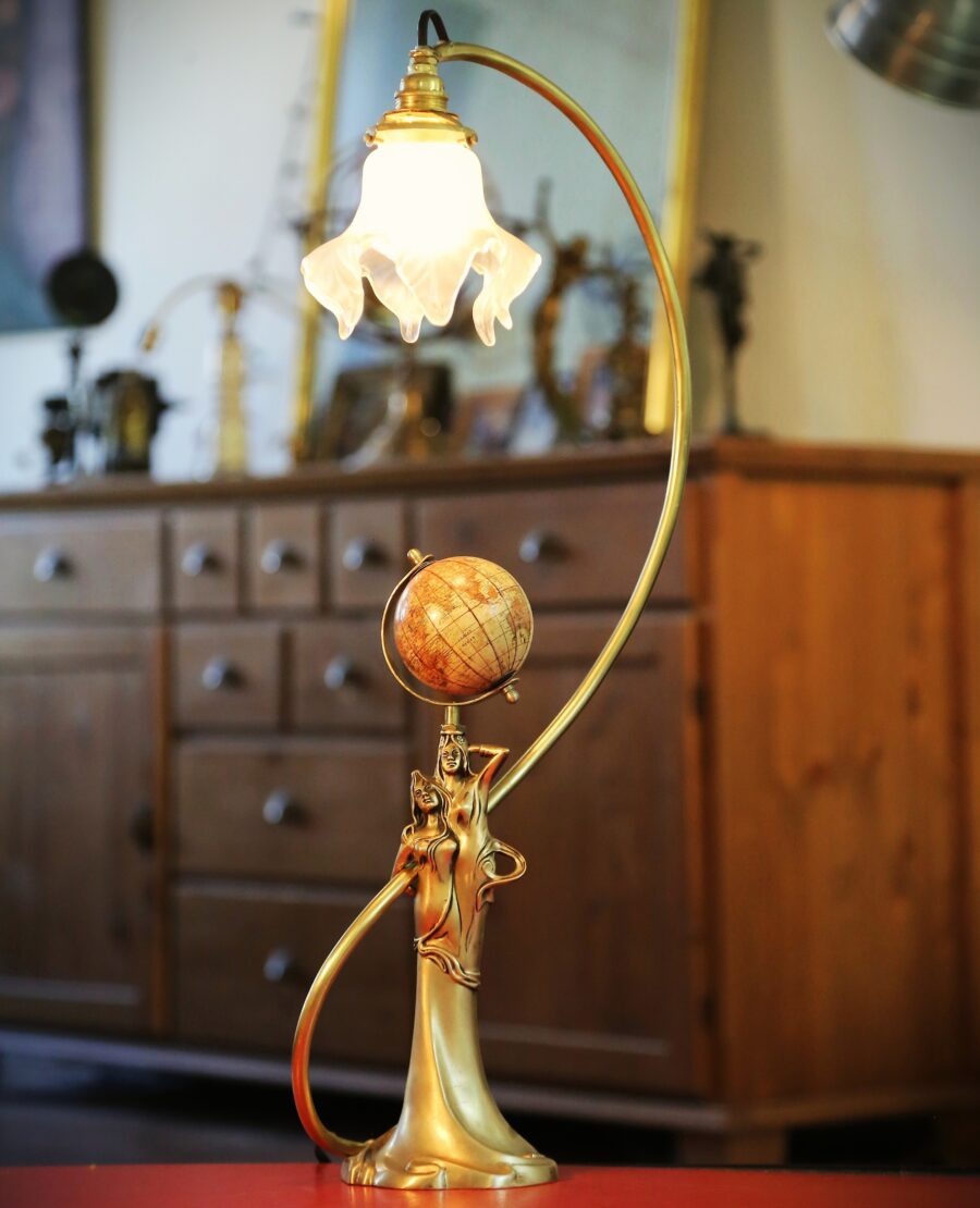 Lampe style Art Nouveau statue en bronze – Image 4
