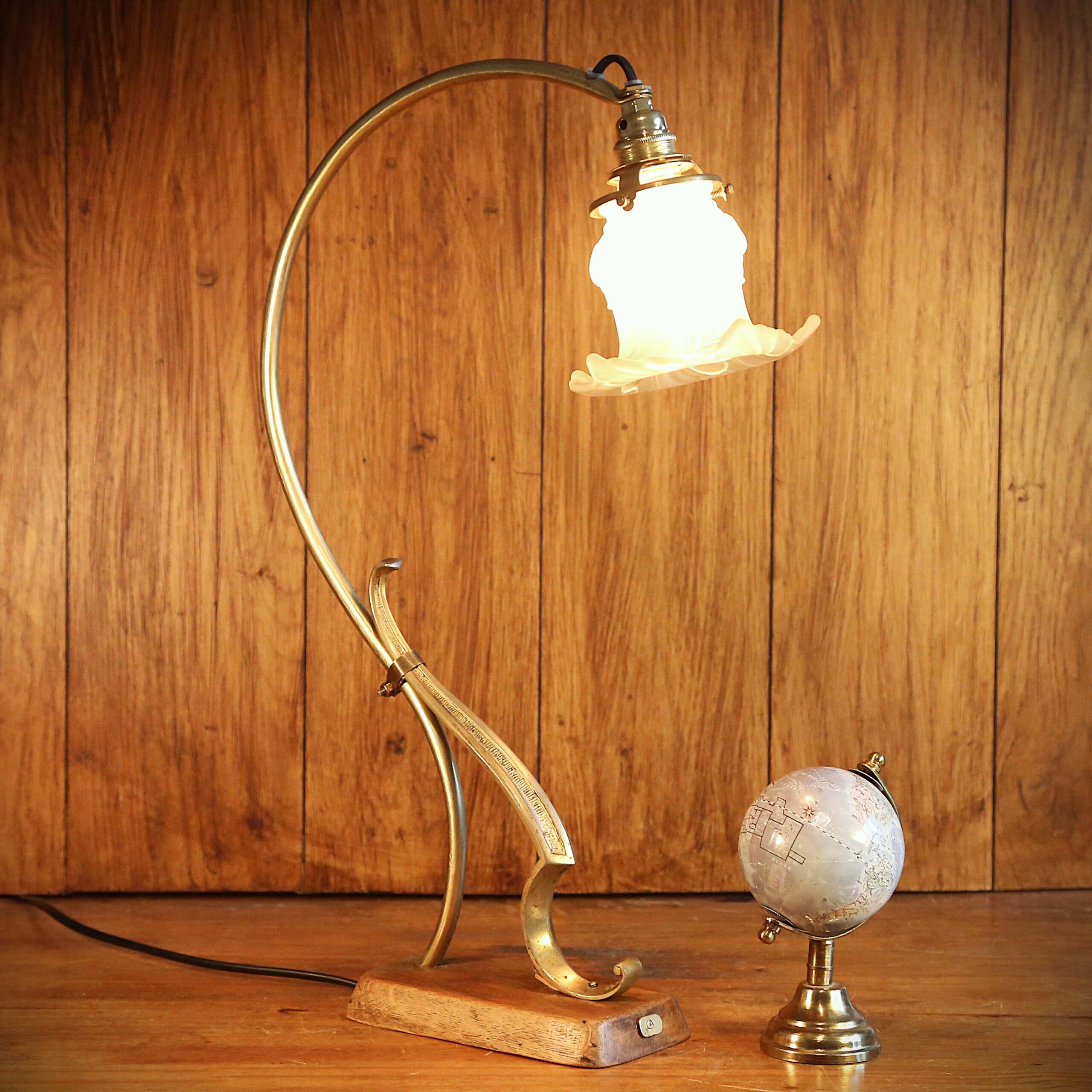 Lampe sur pied Art Déco laiton tulipe fleur