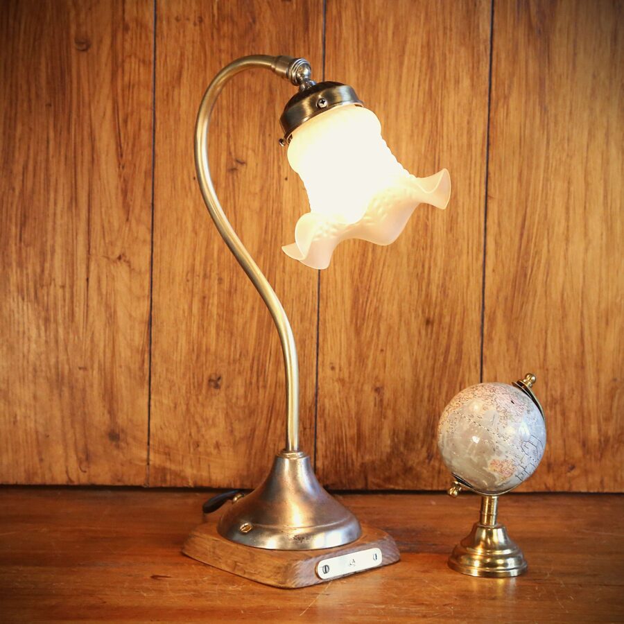 Lampe unique Art Déco laiton tulipe fleur