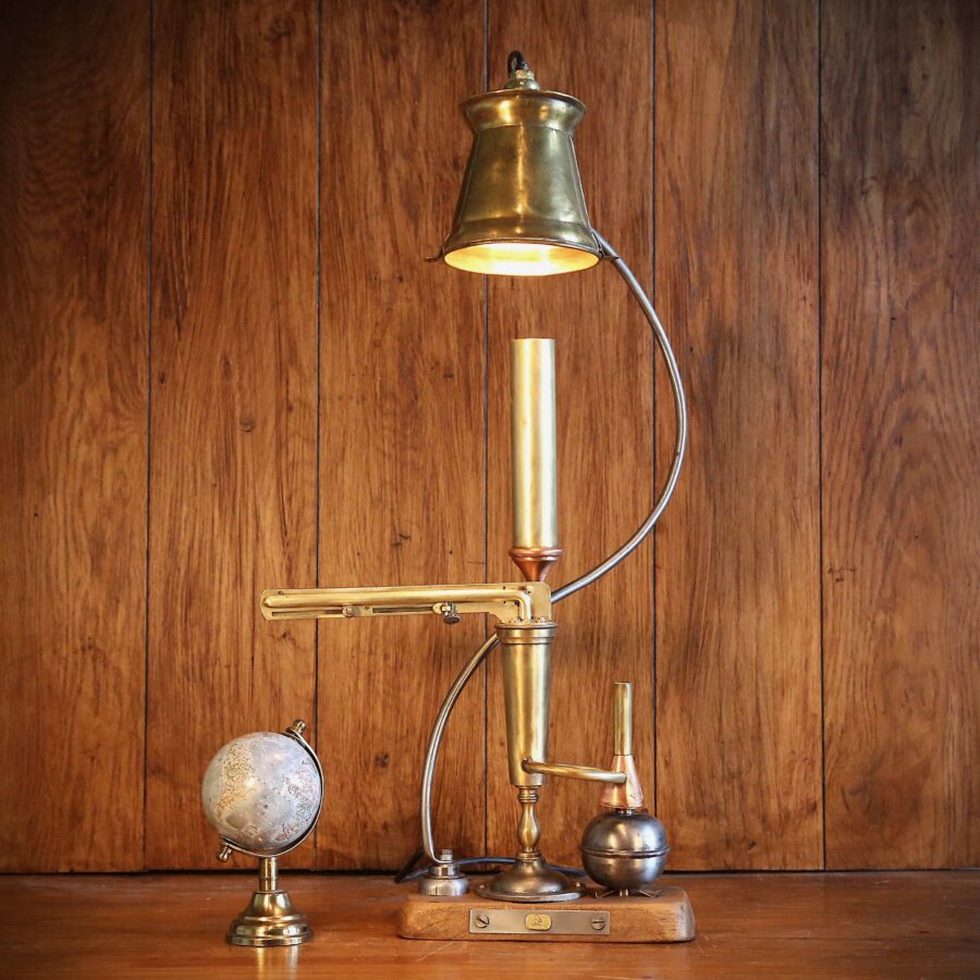 Lampe unique instrument vinicole de collection