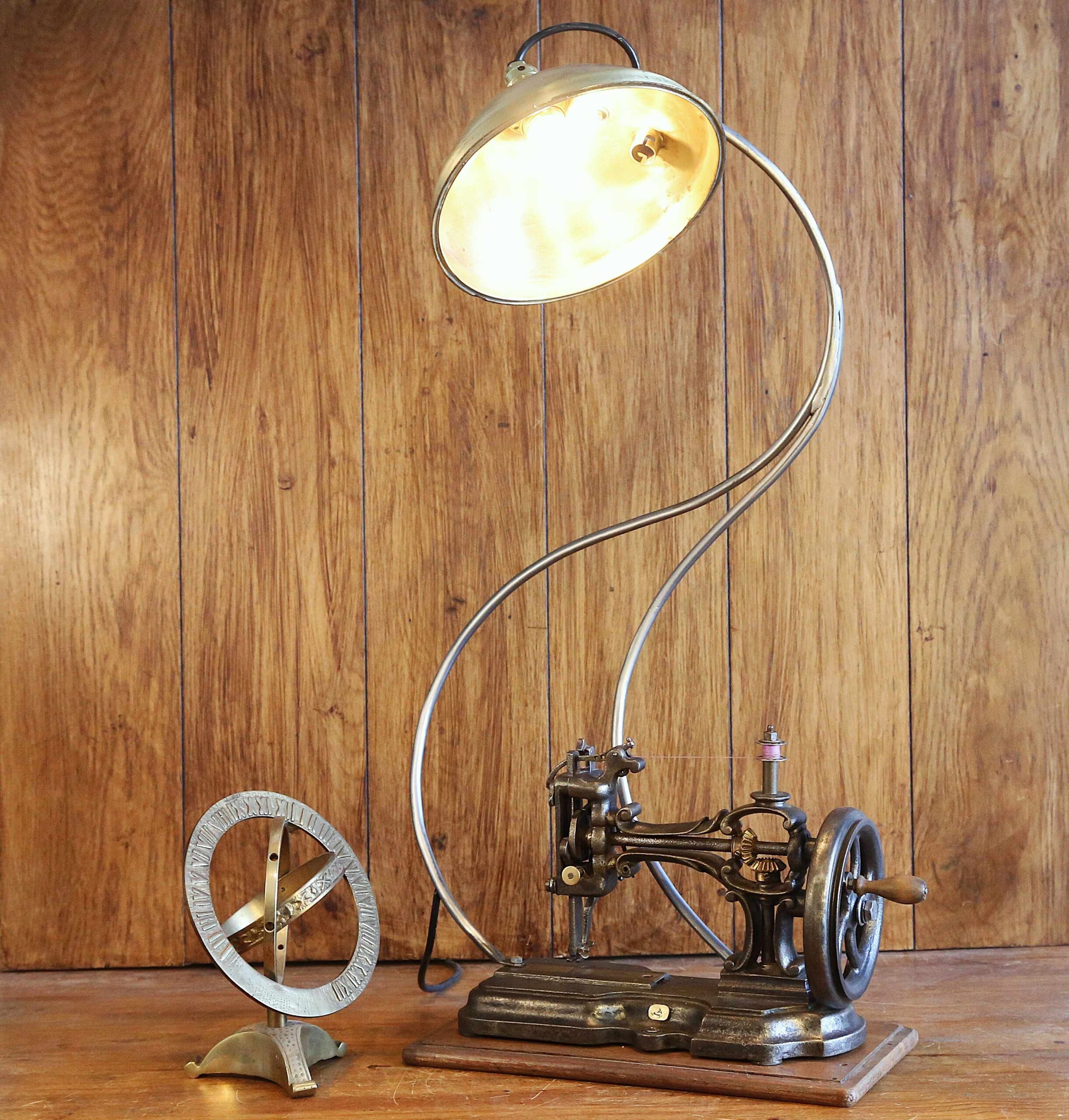 Lampe unique machine à coudre vintage métal – Image 12