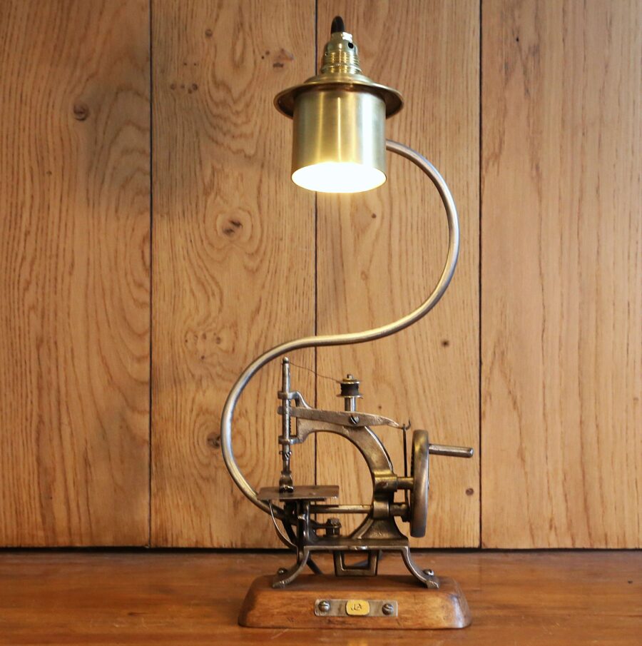 Lampe unique machine à coudre vintage métal – Image 8