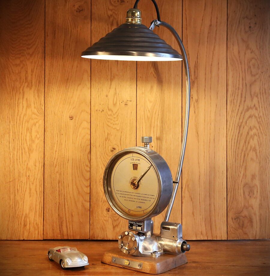 Lampe unique pompe à essence de garage vintage