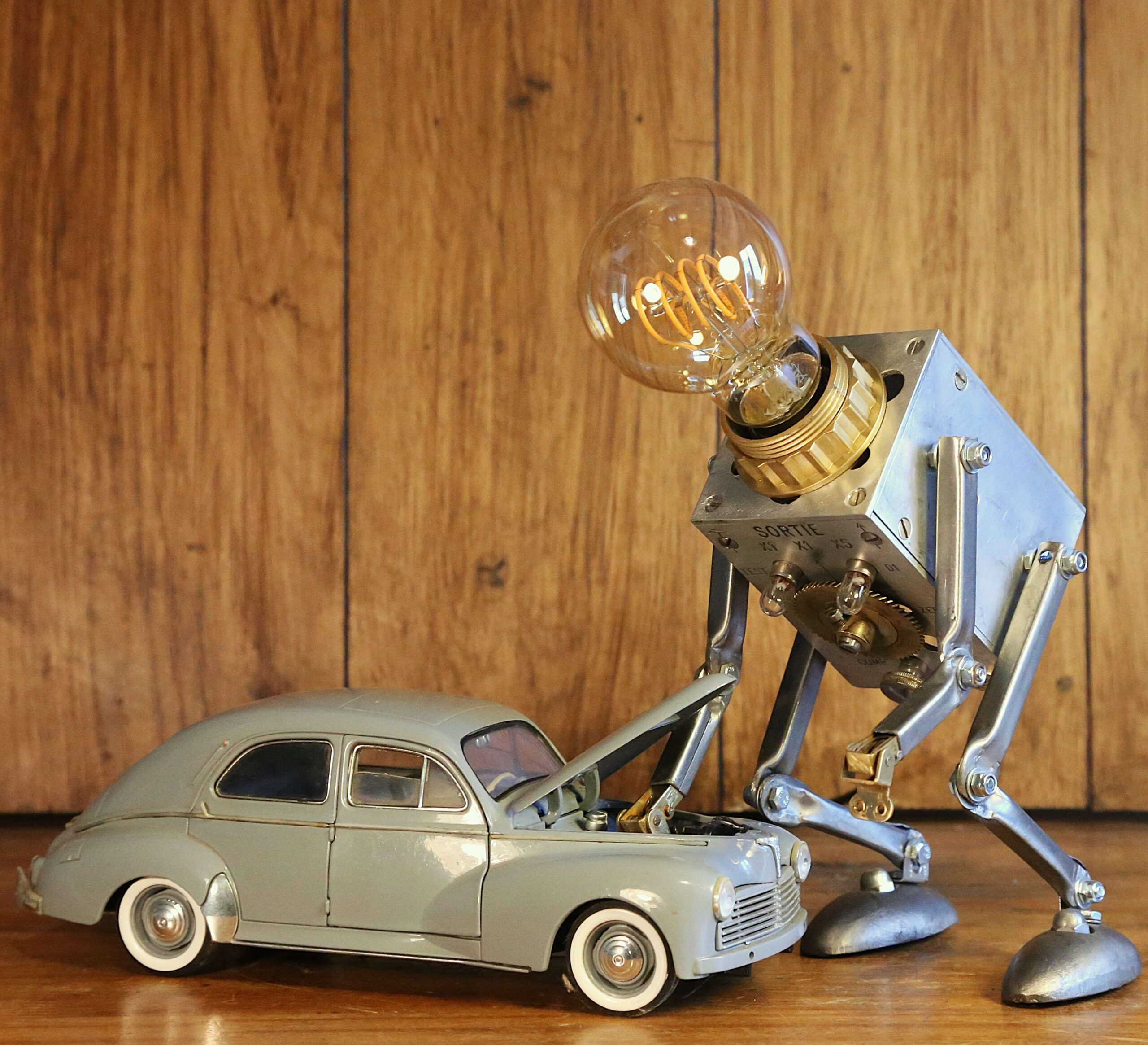 Lampe unique robot articulé en métal – Image 3