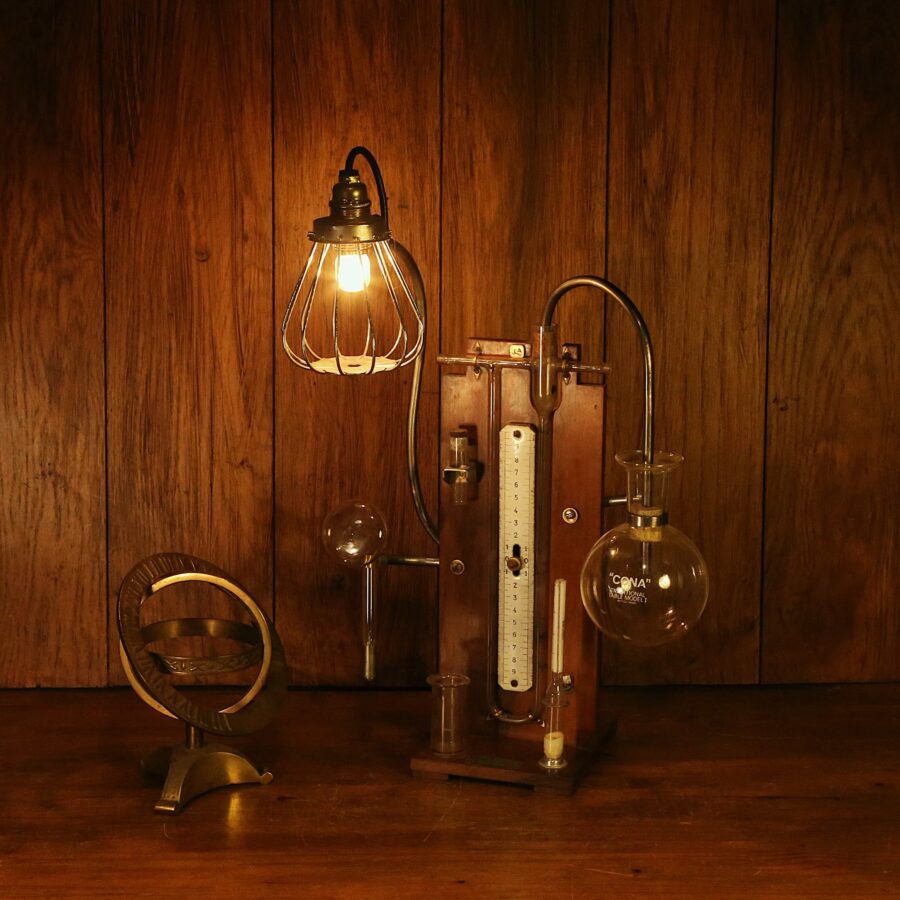 Lampe Steampunk scientifique laboratoire de chimie
