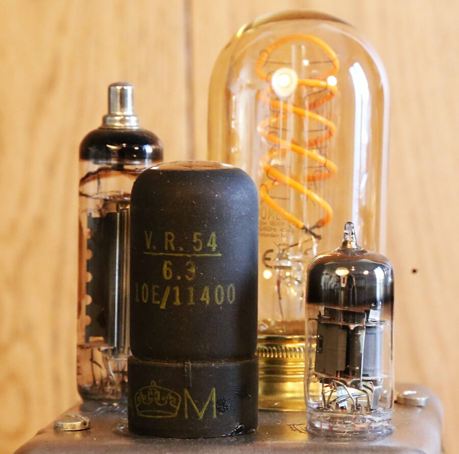 Lampe unique Steampunk vintage métal – Image 8