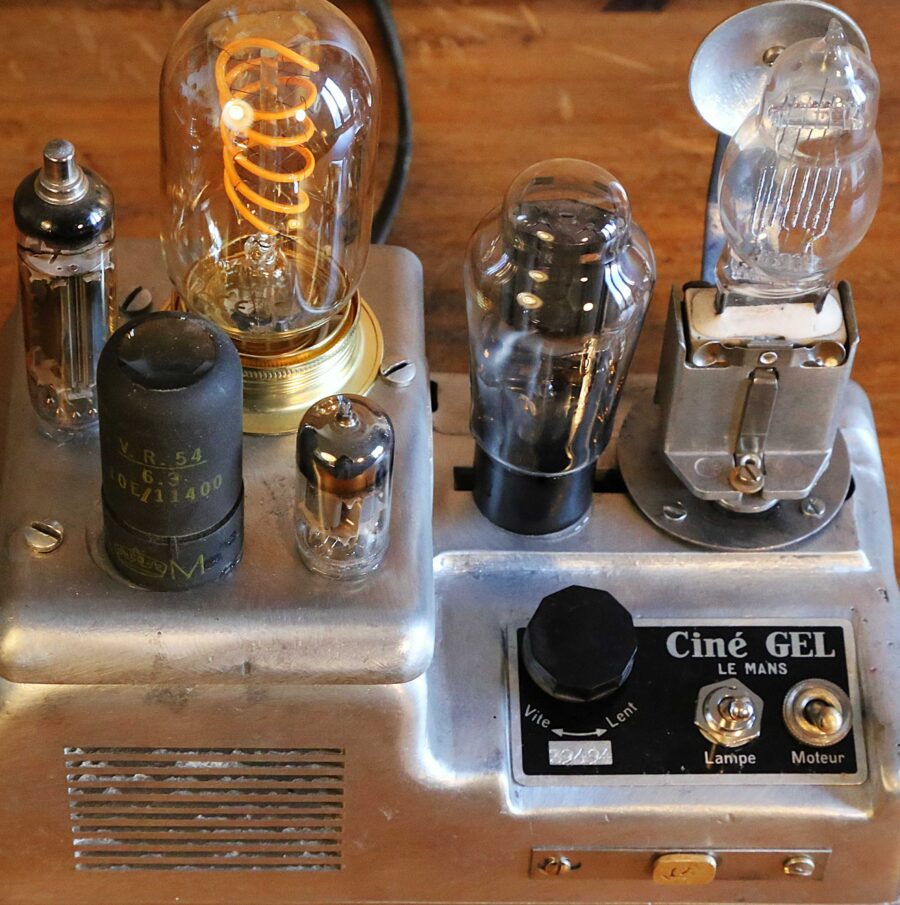 Lampe unique Steampunk vintage métal – Image 10