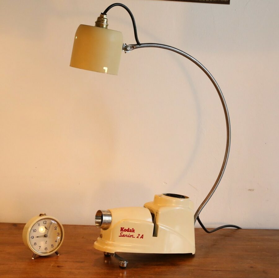 Création unique d'une lampe récup projecteur