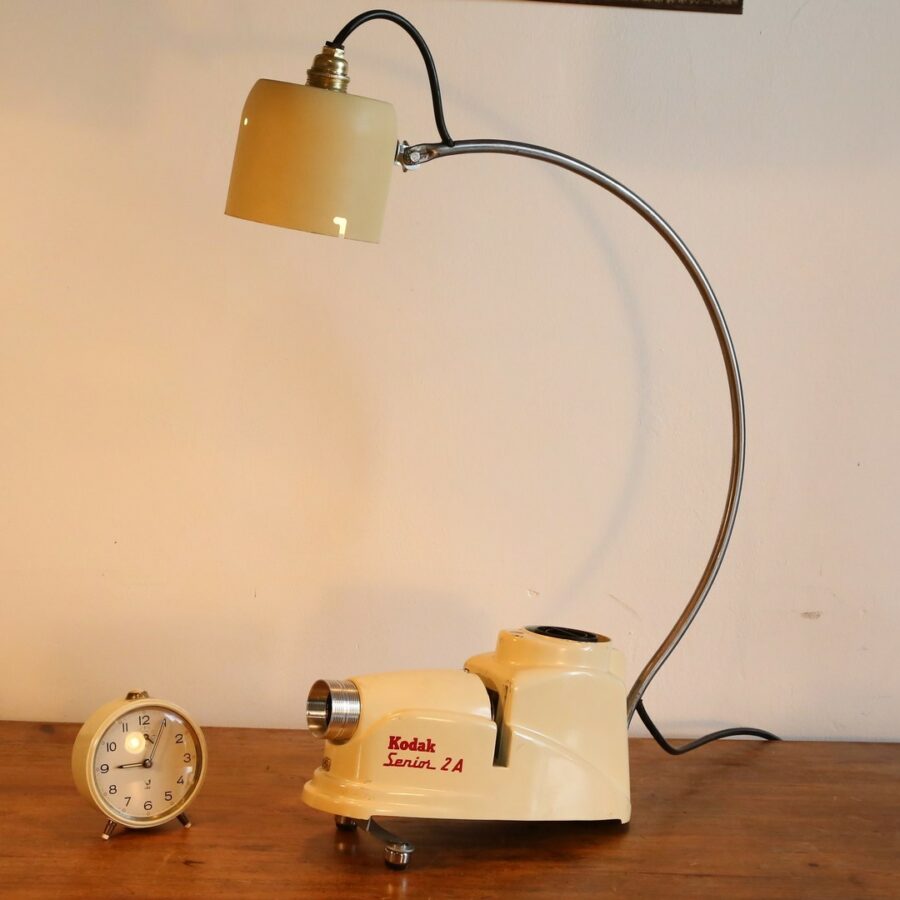 Création unique d'une lampe récup projecteur