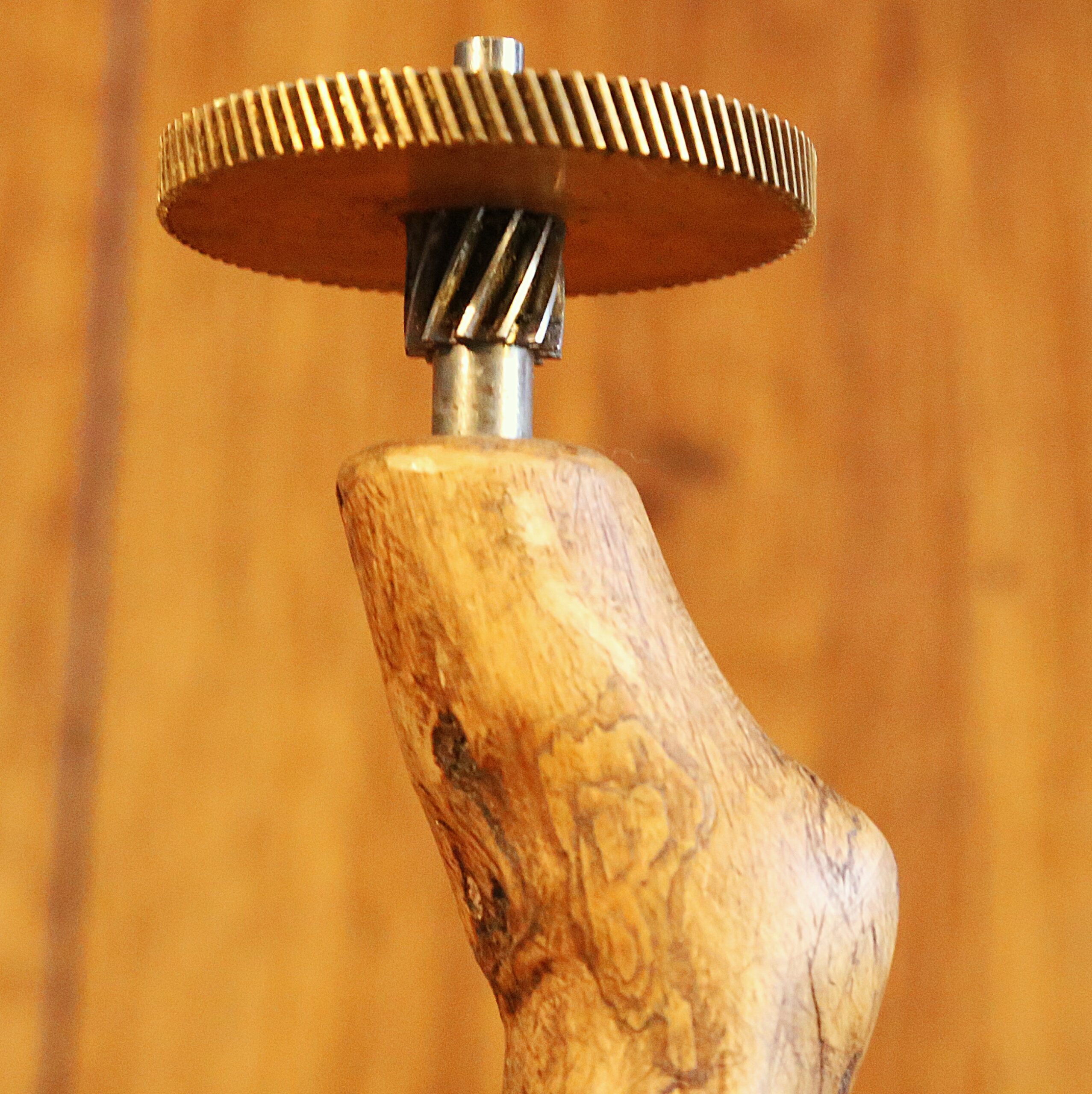 Sculpture mobile décoratif bois et métal – Image 9