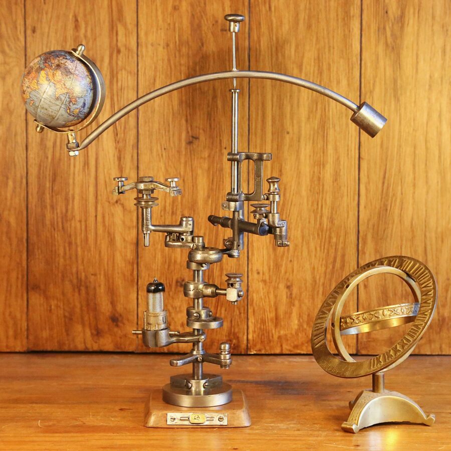 Sculpture mobile mécanismes métalliques Singer